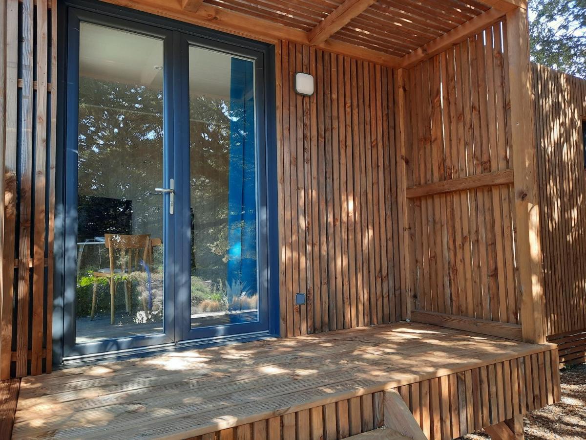 Le Lodge Des Chenes Brousses-et-Villaret Ngoại thất bức ảnh